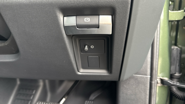 Land Rover Defender 3.0 D250 X-Dynamic SE 90 3dr Auto Diesel Estate